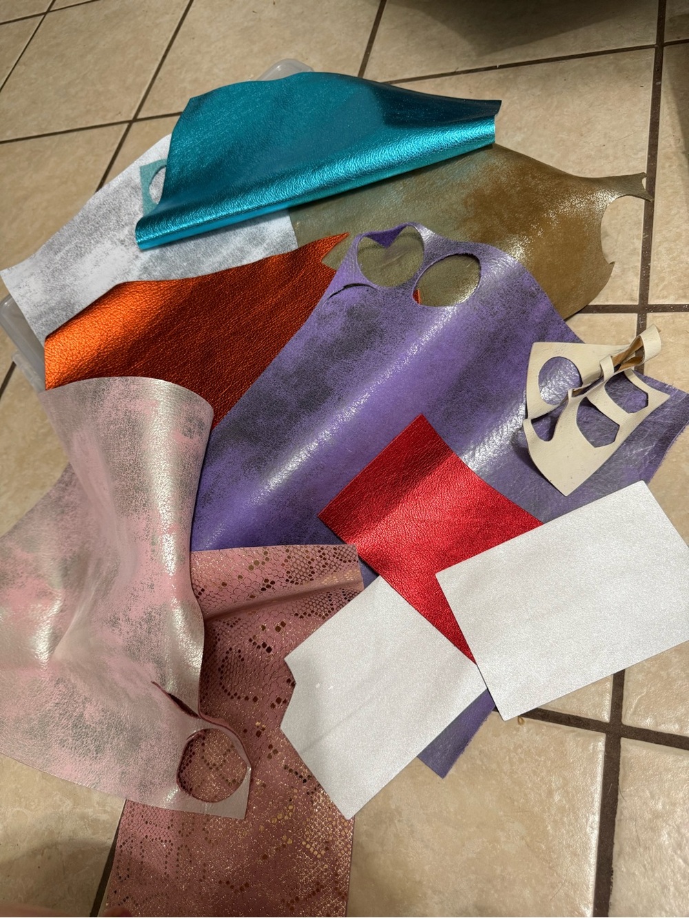 Assorted Metallic Leather Scrap/Remnant Lot –